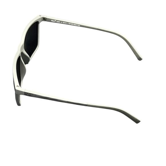 Maui Jim One Way Sunglasses Grey Stripe Frame Polarized Neutral Grey Lenses - Picture 8 of 10